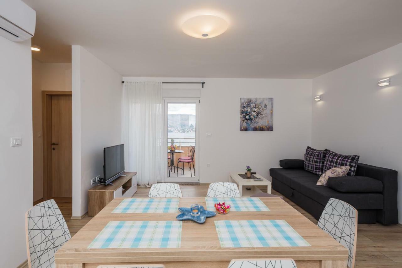 Apartments Mare トロギール エクステリア 写真