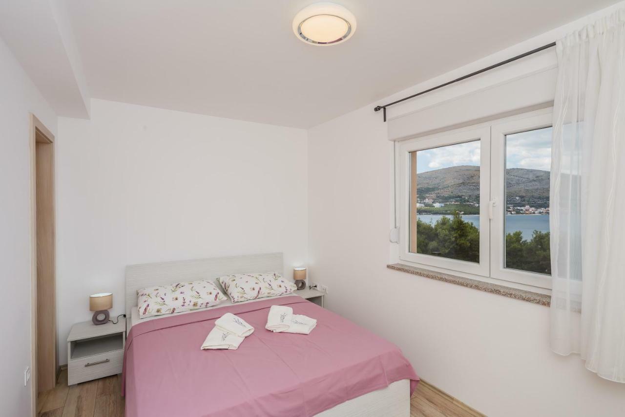 Apartments Mare トロギール エクステリア 写真