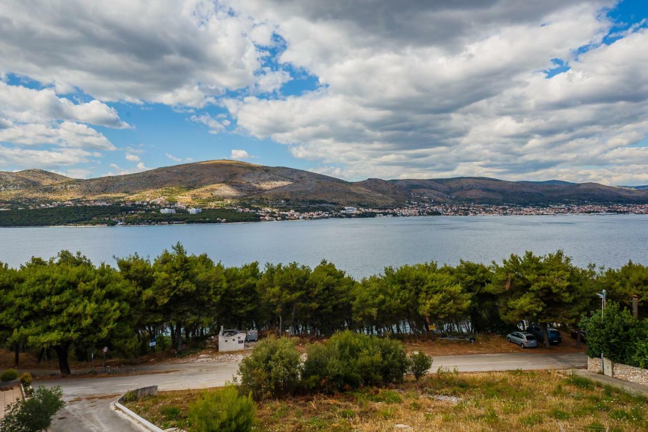 Apartments Mare トロギール エクステリア 写真