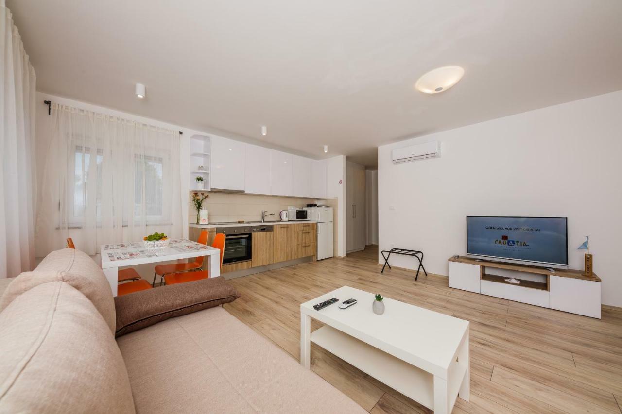 Apartments Mare トロギール エクステリア 写真